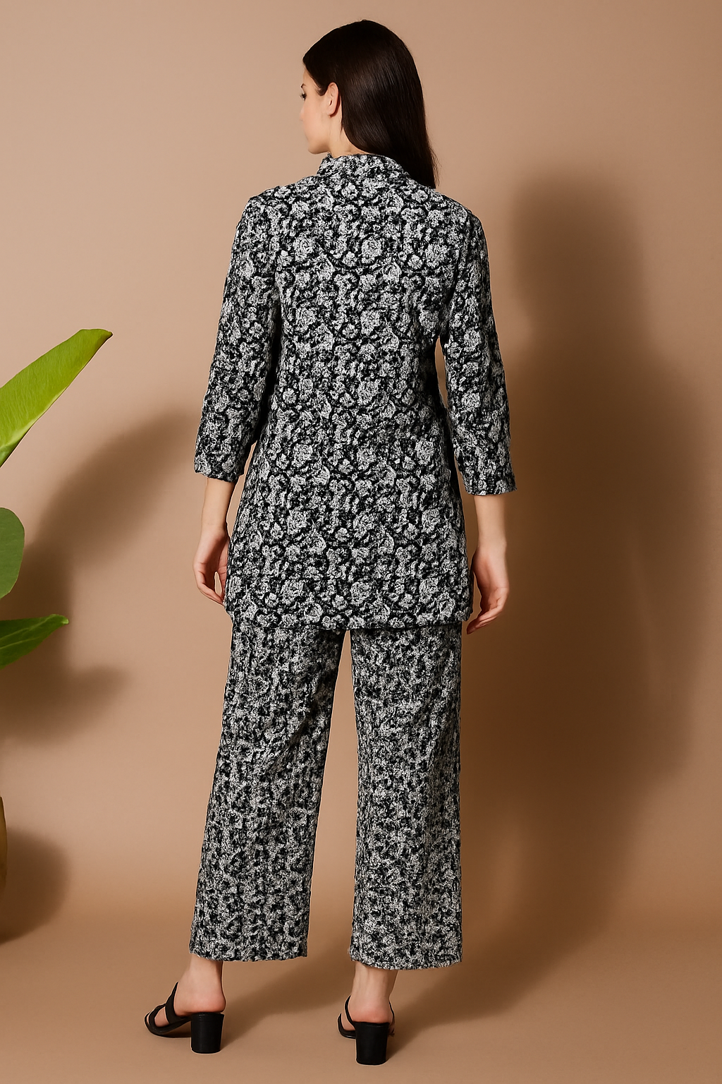 ELLYSE BLACK FLORAL PRINTED COORD SET FOR WOMEN