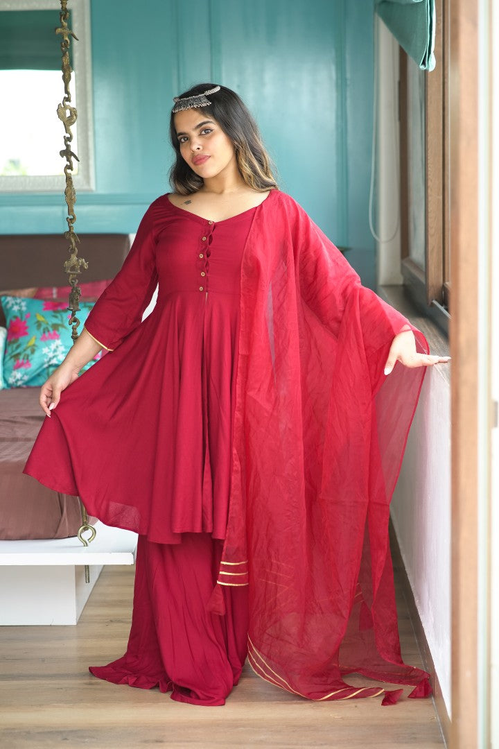 Women'S Maroon Solid Kurta With Sharara