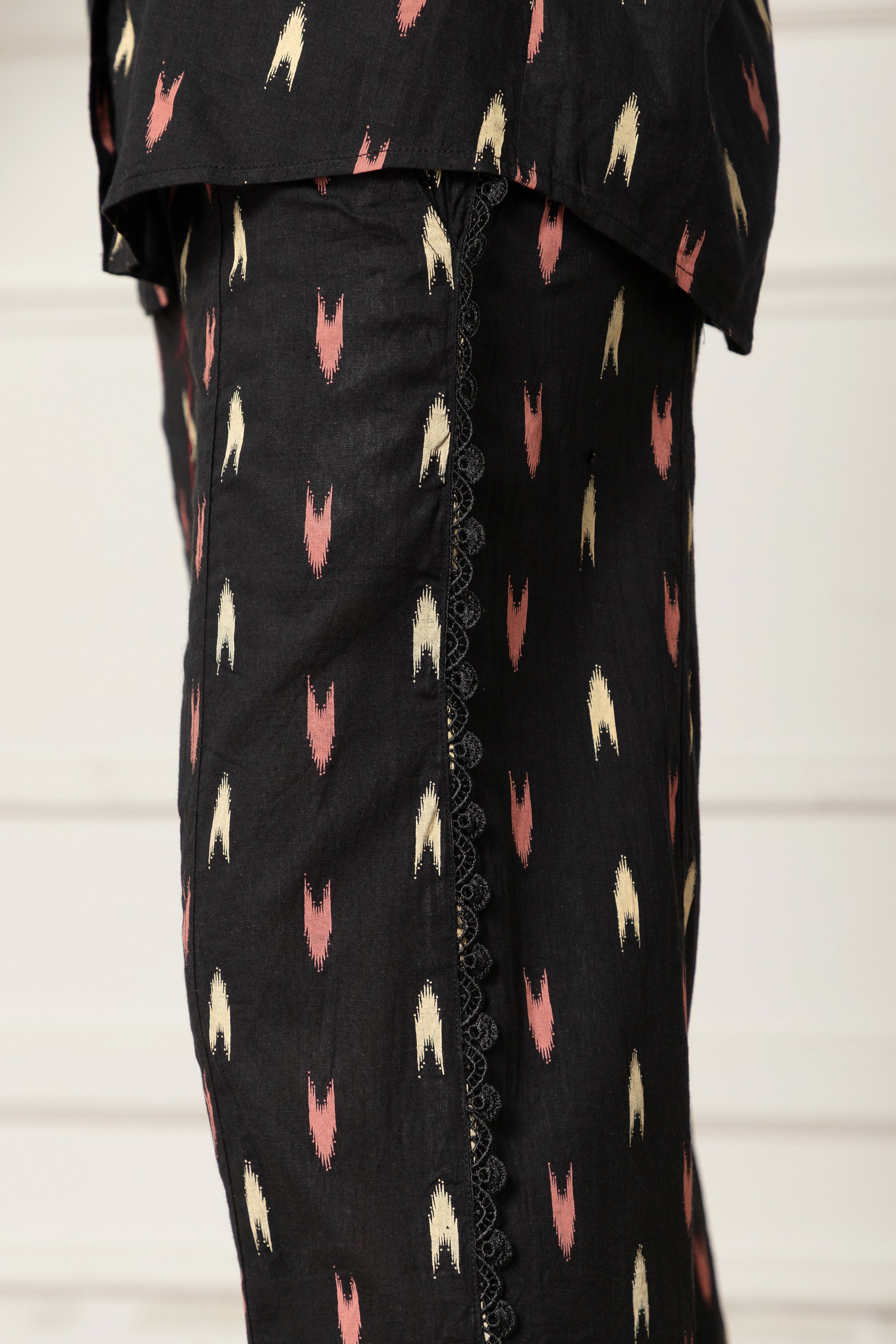 Dafni Black Abstract Printed Cotton Coord Set For Women