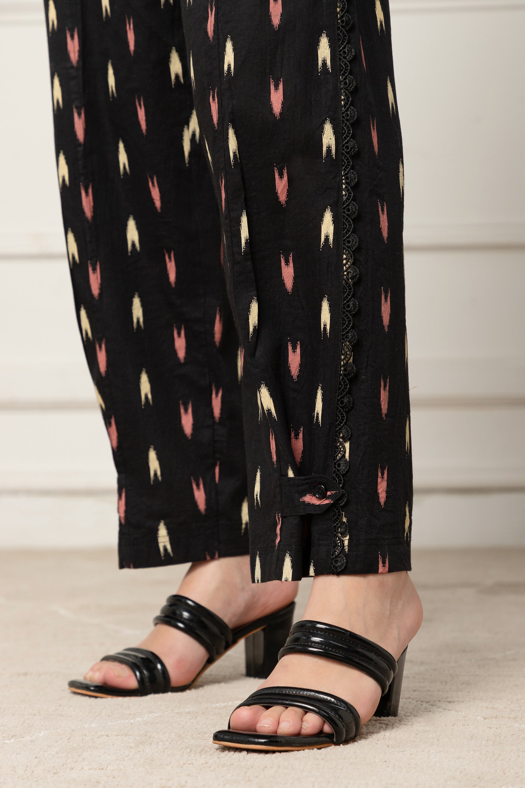 Dafni Black Abstract Printed Cotton Coord Set For Women