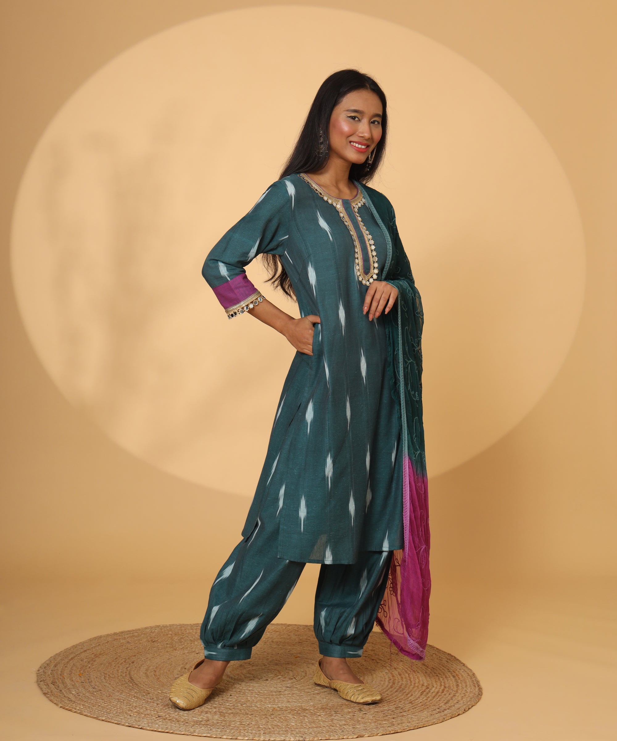 PRINTED GREEN LACE DETAILING SUIT SET FOR WOMEN