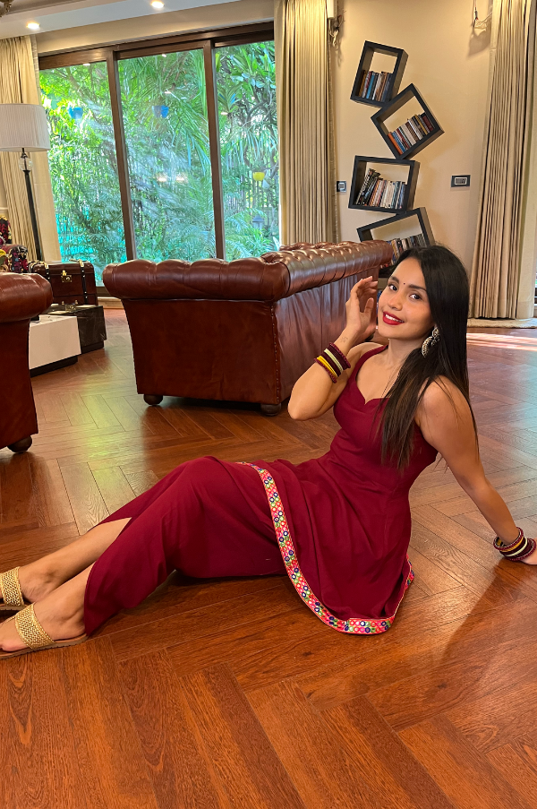 Maroon Sweetheart Neck kurta Set for Women