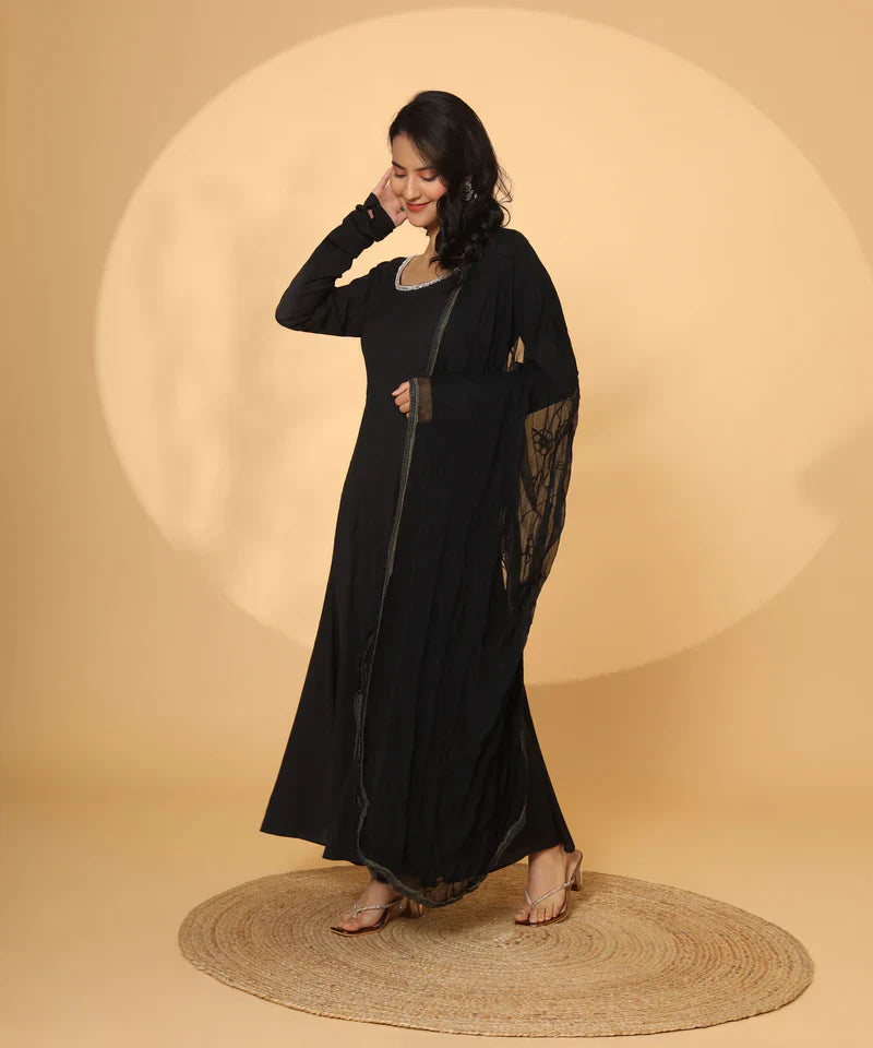 Salwar Suit: A Perfect Blend of Tradition and Elegance