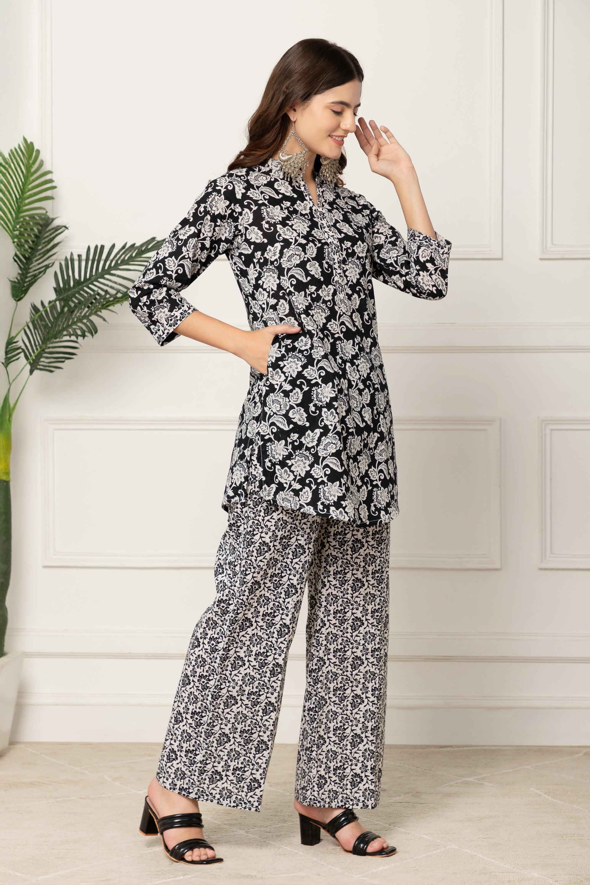 KORE BLACK FLORAL PRINTED COORD SET FOR WOMEN